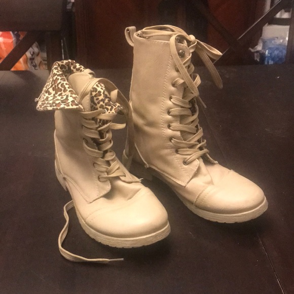 Combat style boots - Picture 2 of 6